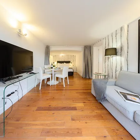 Mbird Riviera Flat 2 * Эшторил